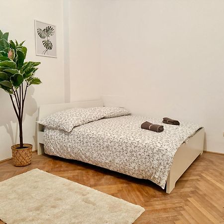 Spacious Apartment - 15 Min To Center Wien Eksteriør bilde