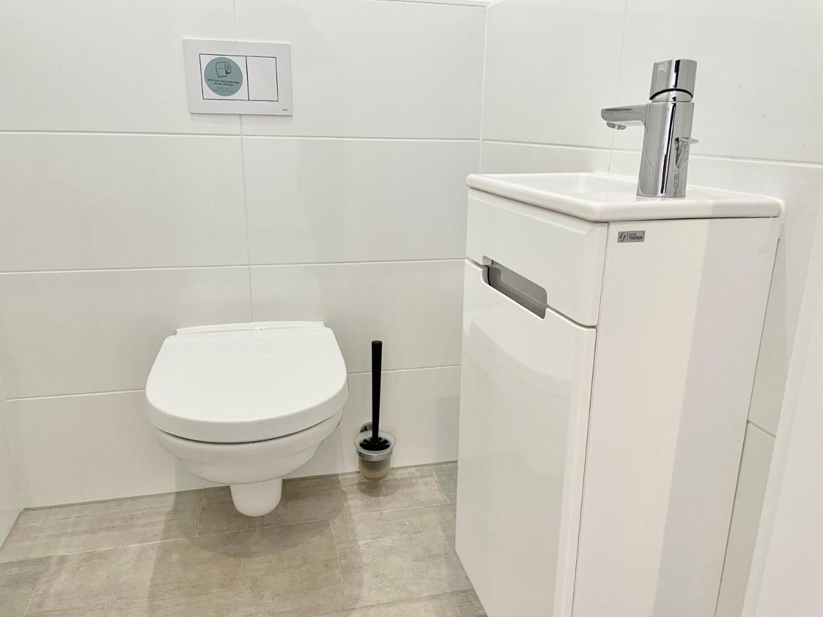 Spacious Apartment - 15 Min To Center Wien Eksteriør bilde