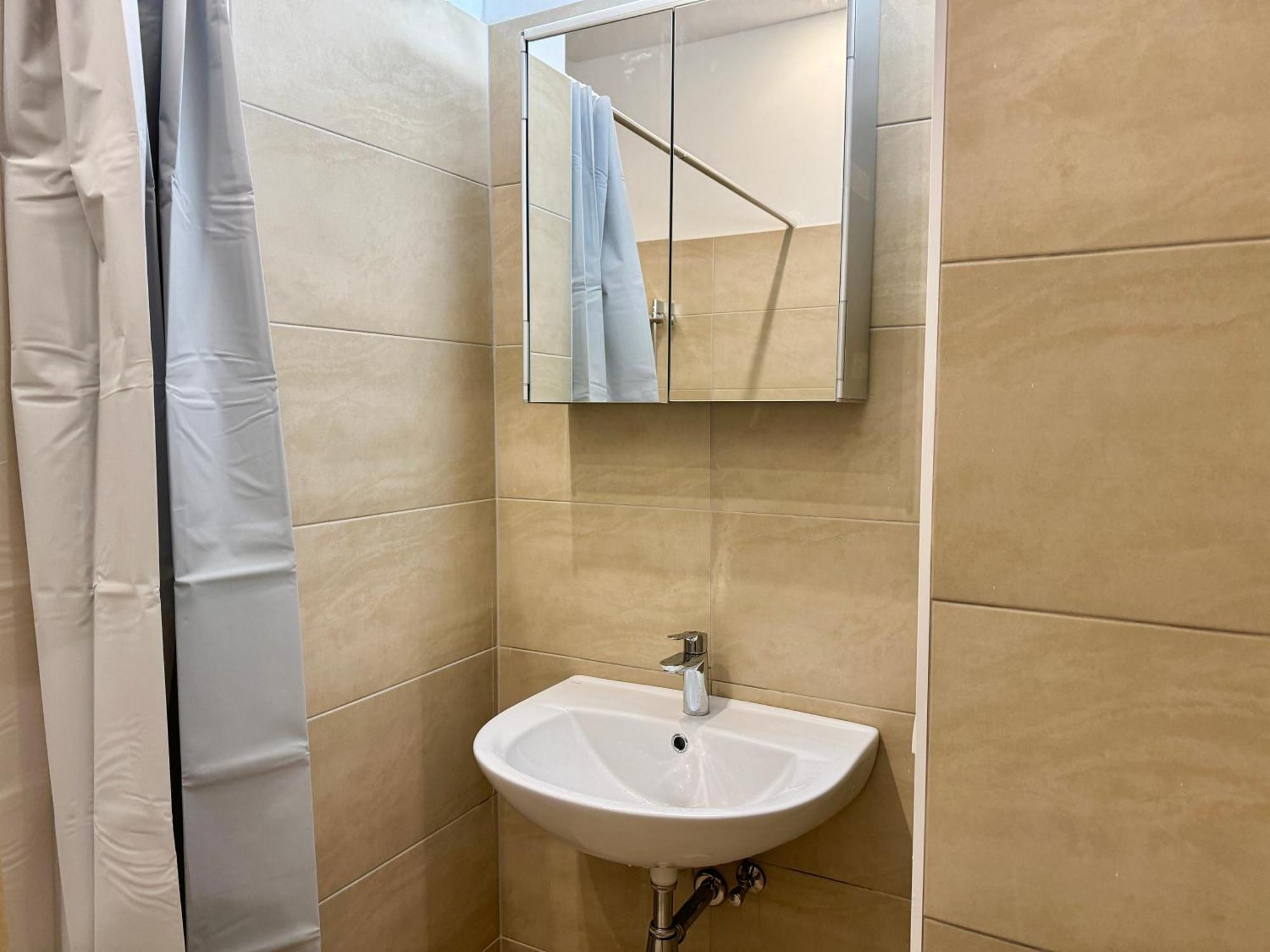Spacious Apartment - 15 Min To Center Wien Eksteriør bilde